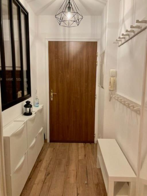 Appartement En Centre-Ville بوسي سان جورْج المظهر الخارجي الصورة